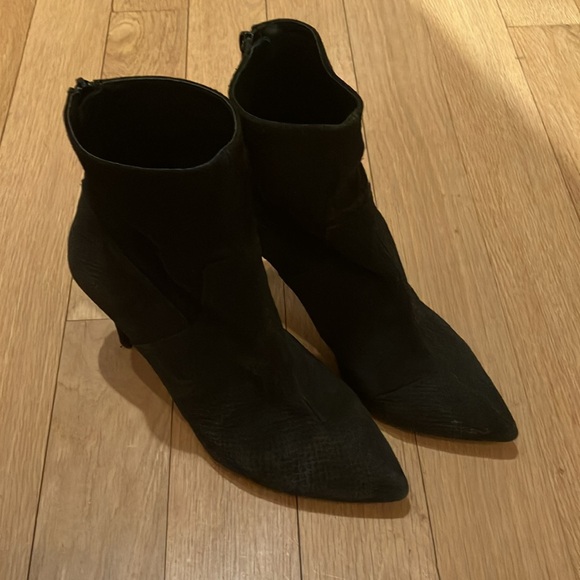 Free people black suede pointed toe heeled booties - Picture 3 of 7